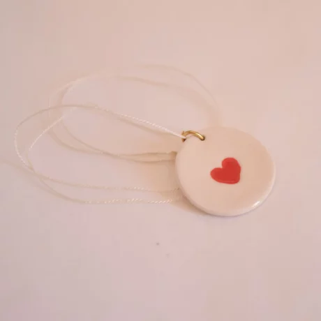 Collier rond coeur plat