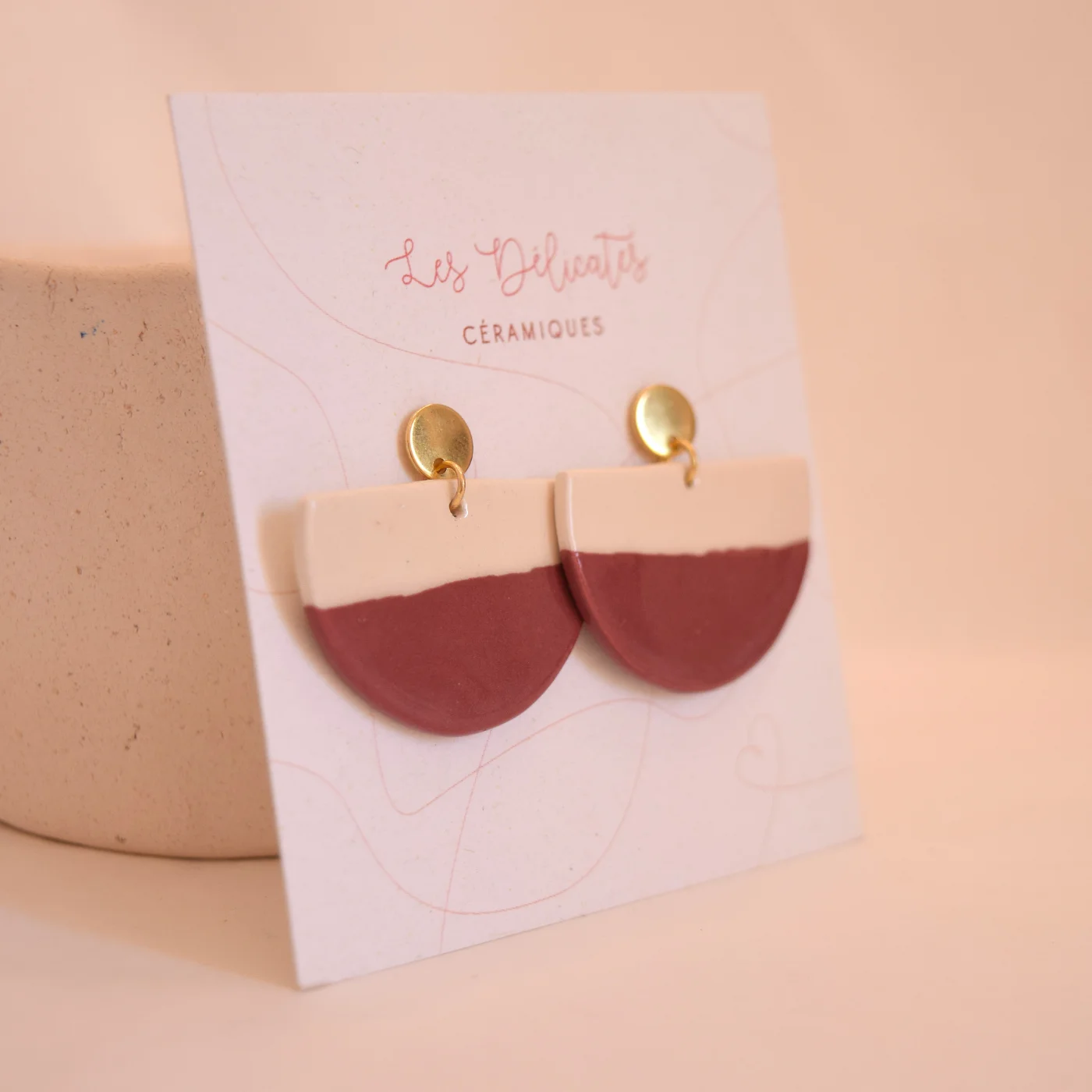 Demi Lune - Boucles d'oreilles en céramique - Bordeaux – Image 2