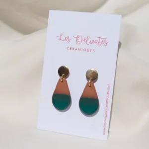 boucle-ceramique-goutte-verte-2 boucle d'oreille en céramique en forme de goutte de terre rouge et verte